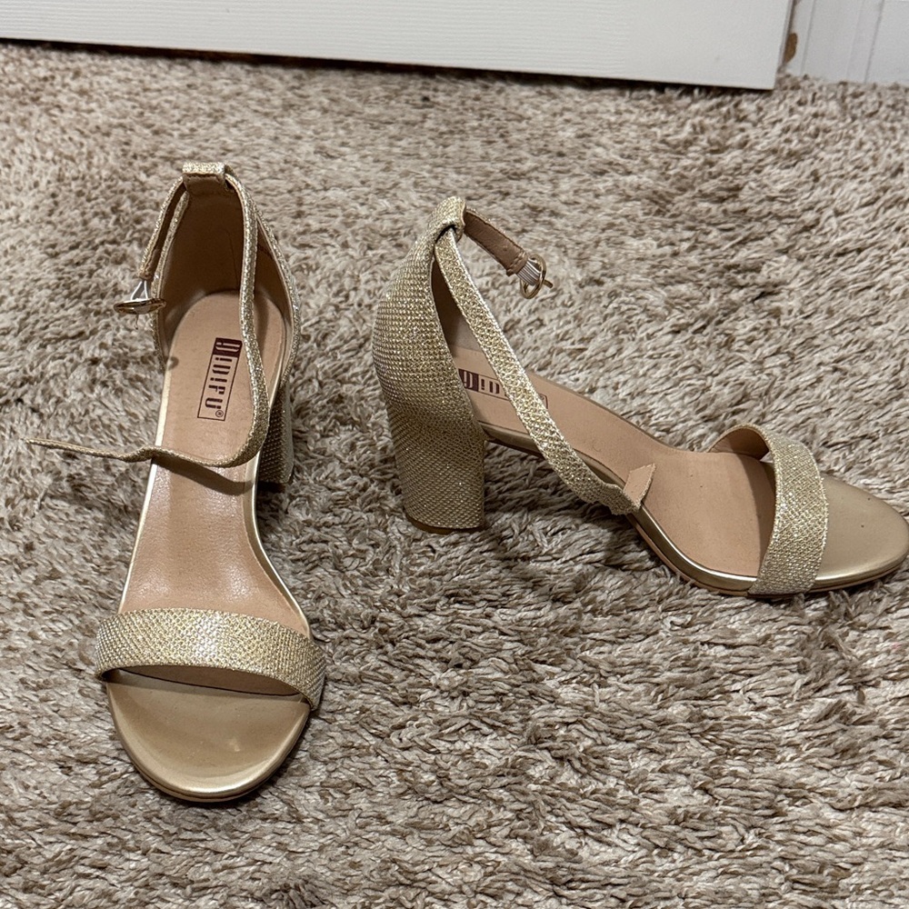 Open toe gold high heels